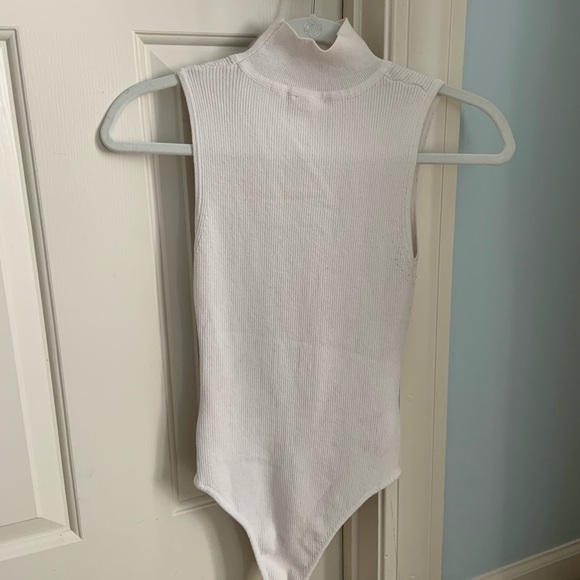 Off-white Ribbed Bodysuit - Picture 2 of 5